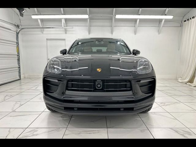 2024 Porsche Macan 