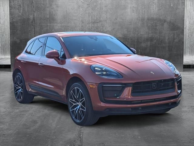 2024 Porsche Macan Base