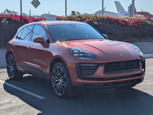 2024 Porsche Macan Base