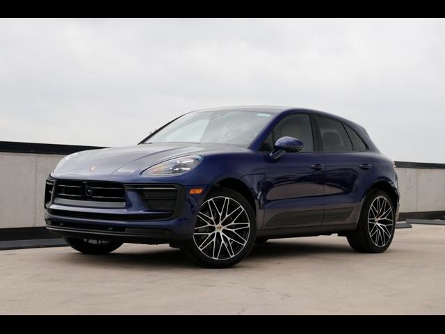 2024 Porsche Macan Base