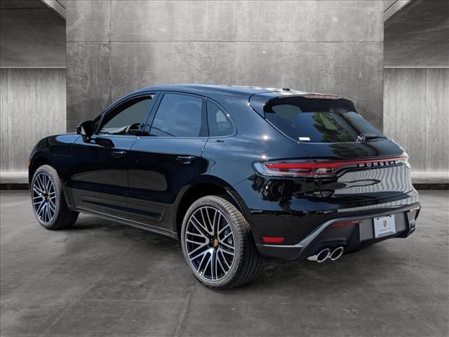 2024 Porsche Macan Base