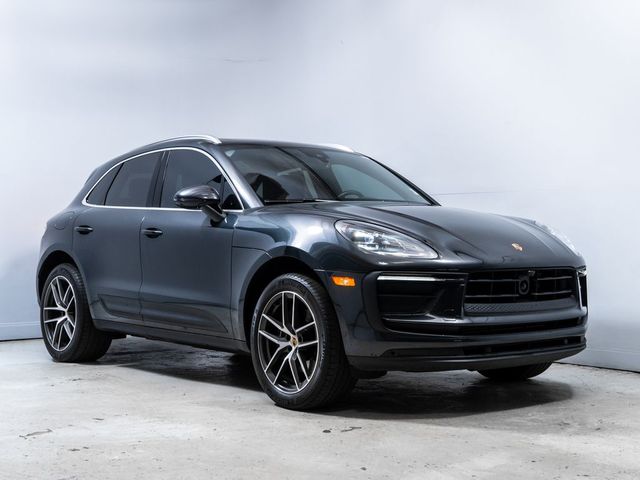 2024 Porsche Macan Base