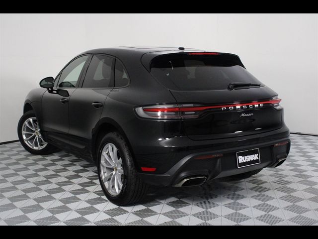 2024 Porsche Macan Base