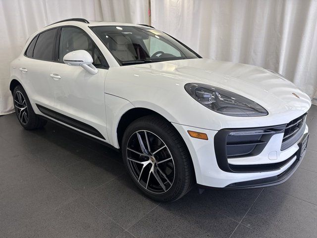 2024 Porsche Macan Base