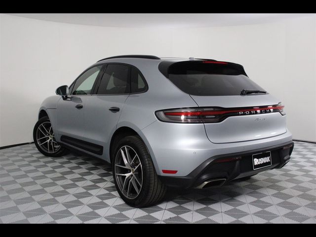 2024 Porsche Macan Base