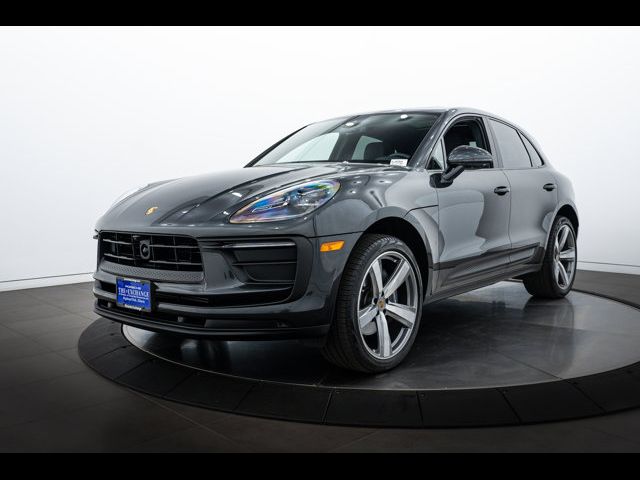 2024 Porsche Macan Base