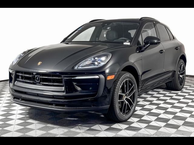 2024 Porsche Macan 