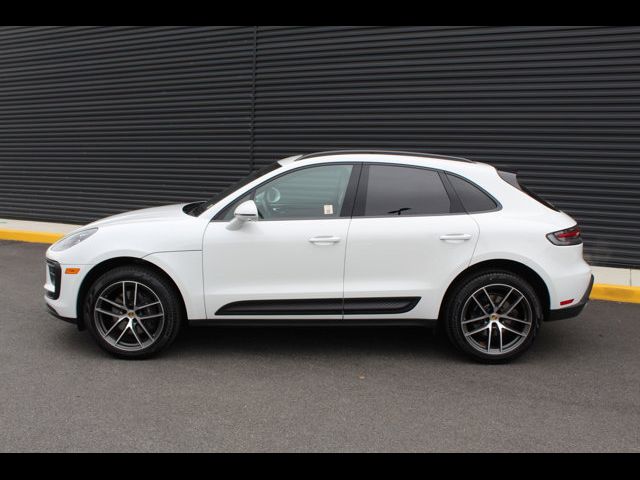 2024 Porsche Macan Base