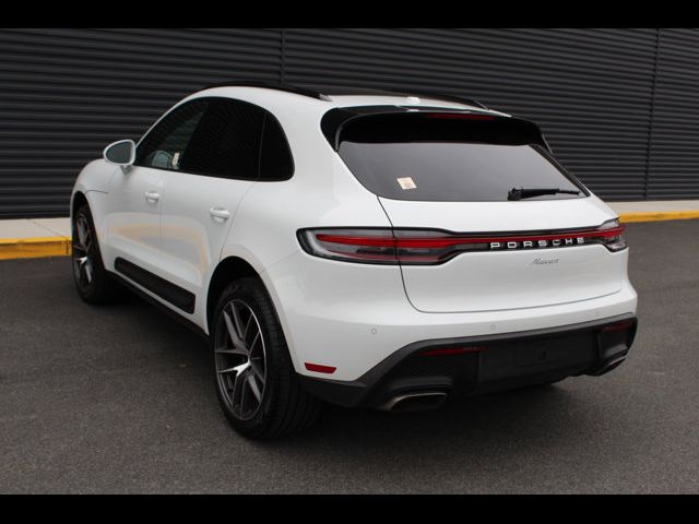 2024 Porsche Macan Base