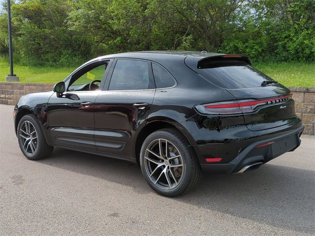 2024 Porsche Macan Base