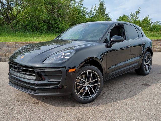 2024 Porsche Macan Base