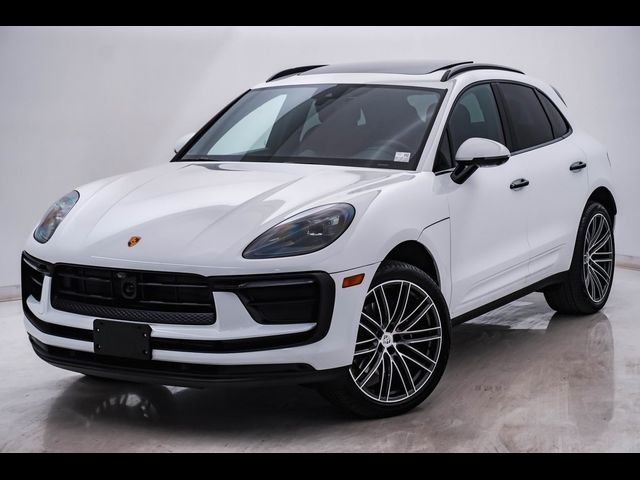 2024 Porsche Macan Base