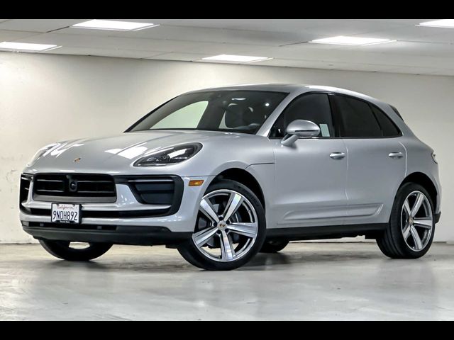 2024 Porsche Macan Base