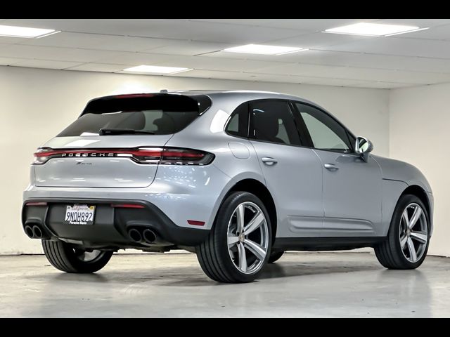 2024 Porsche Macan Base