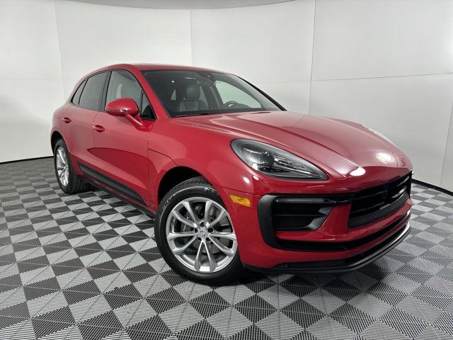 2024 Porsche Macan Base