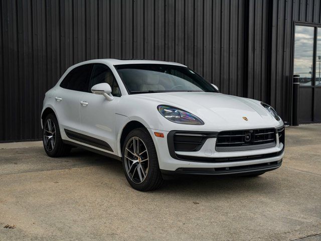 2024 Porsche Macan Base