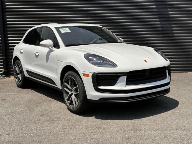 2024 Porsche Macan Base