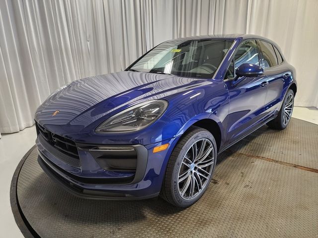 2024 Porsche Macan Base