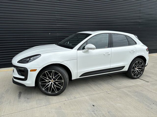 2024 Porsche Macan Base