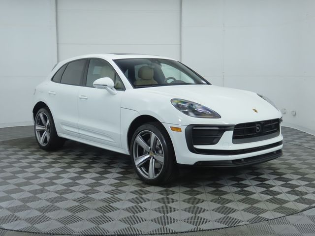 2024 Porsche Macan Base