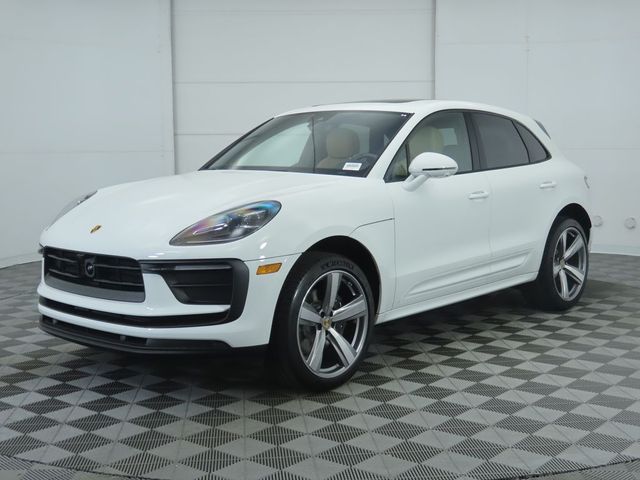 2024 Porsche Macan Base