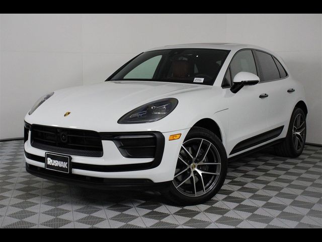 2024 Porsche Macan Base