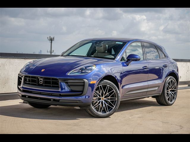 2024 Porsche Macan Base