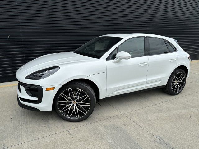 2024 Porsche Macan Base