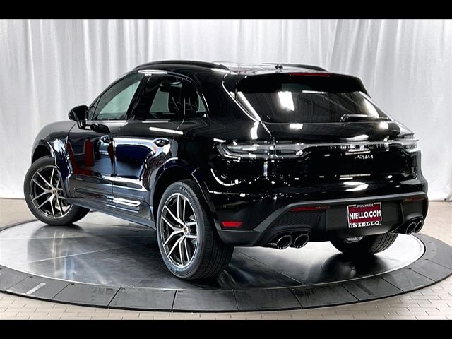 2024 Porsche Macan Base