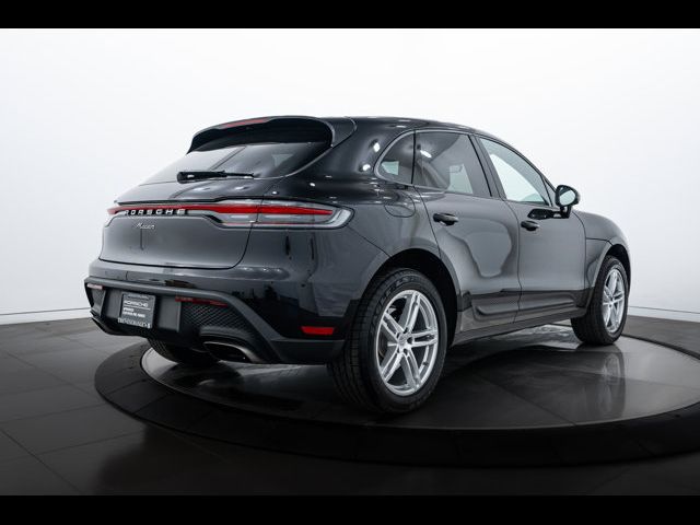 2024 Porsche Macan Base