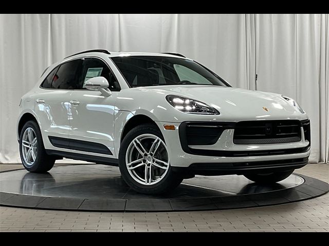 2024 Porsche Macan Base