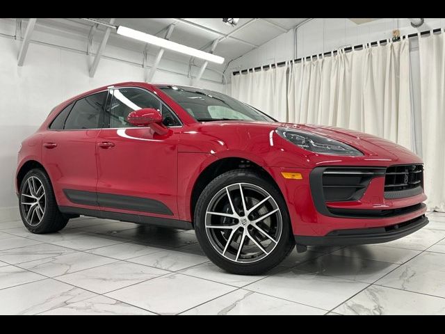 2024 Porsche Macan Base