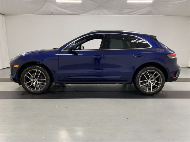 2024 Porsche Macan Base