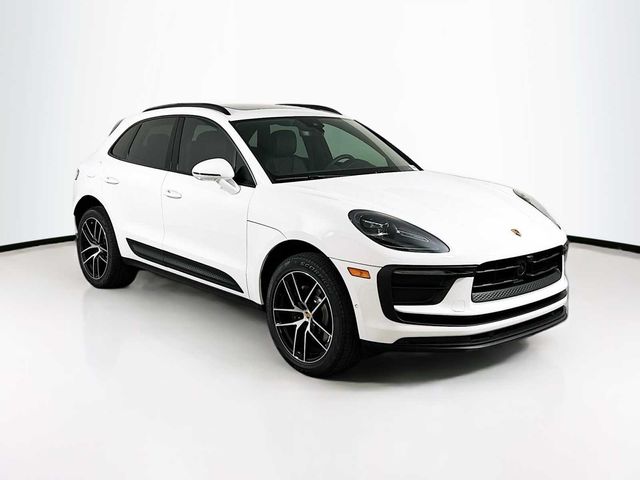 2024 Porsche Macan Base