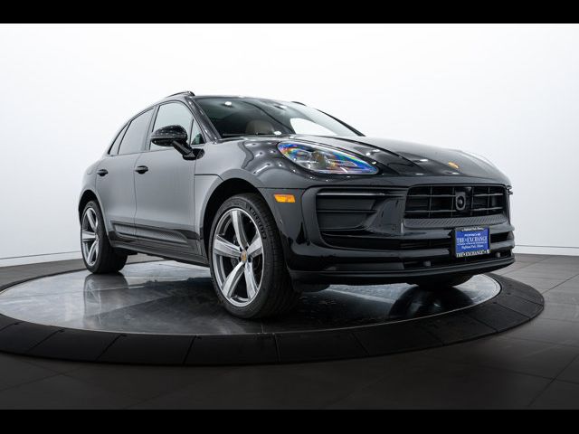 2024 Porsche Macan Base