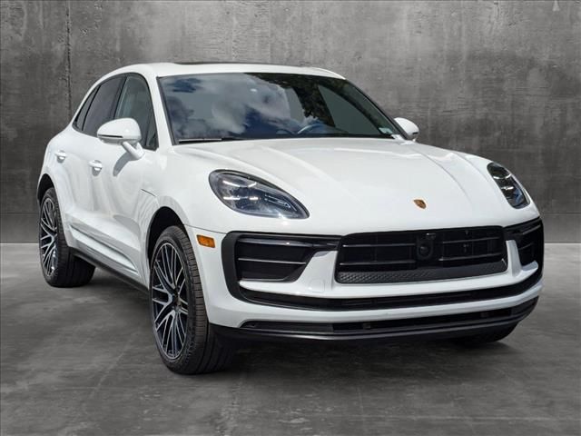 2024 Porsche Macan Base