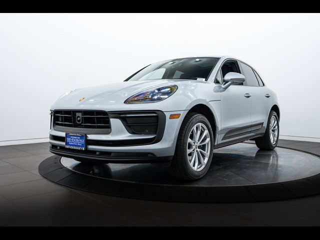 2024 Porsche Macan Base