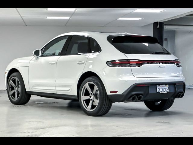 2024 Porsche Macan Base