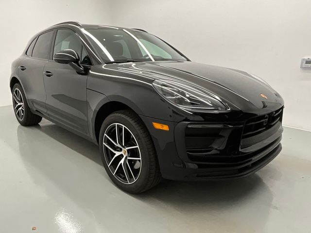 2024 Porsche Macan Base