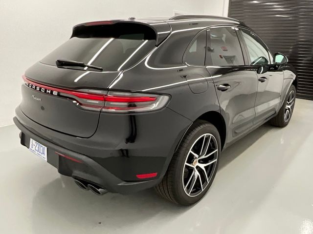 2024 Porsche Macan Base