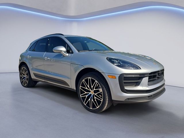 2024 Porsche Macan Base