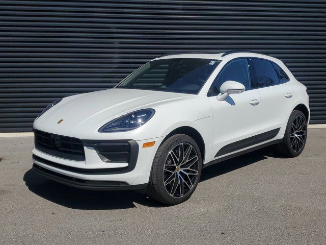 2024 Porsche Macan Base