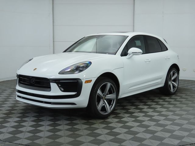 2024 Porsche Macan Base