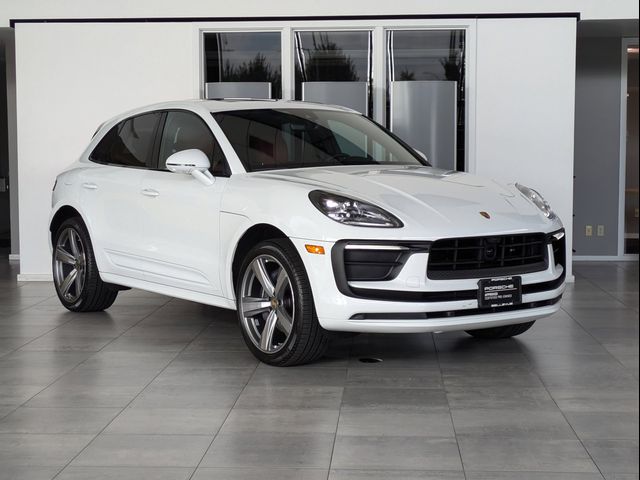 2024 Porsche Macan Base