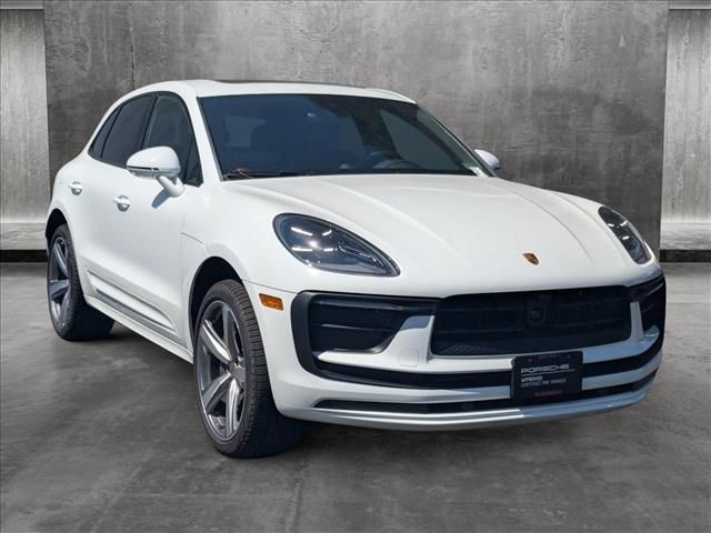 2024 Porsche Macan Base