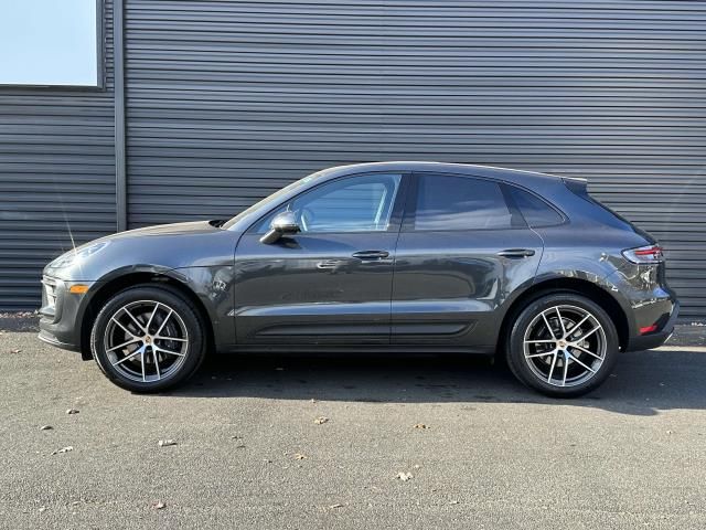 2024 Porsche Macan Base