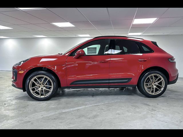 2024 Porsche Macan Base