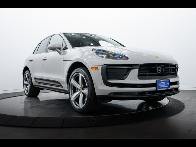 2024 Porsche Macan Base