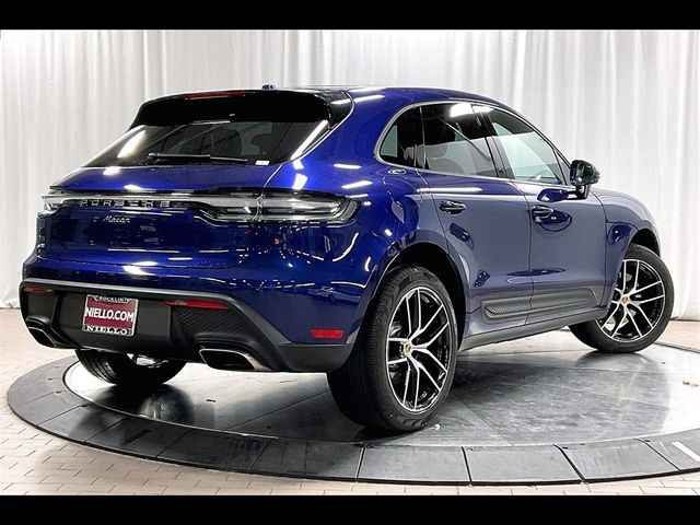 2024 Porsche Macan Base