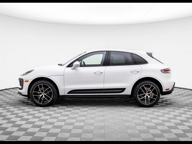 2024 Porsche Macan Base